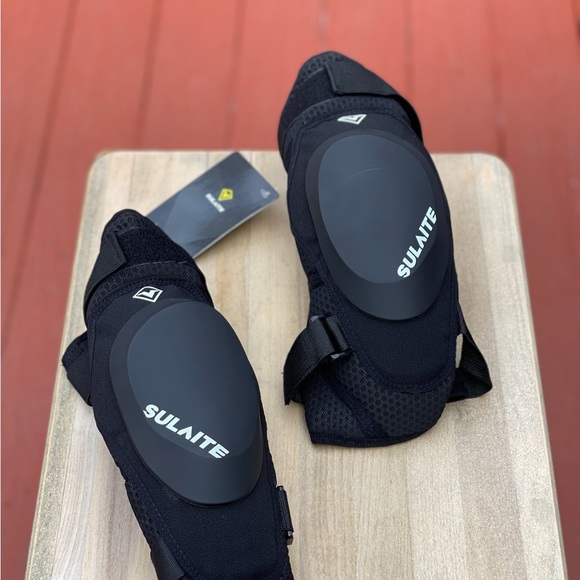 SULAITE Elbow And Knee Slider Pads Protector Motorcycle - Picture 2 of 15